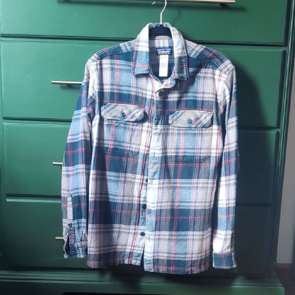 Patagonia Men's Casual Plaid Flannel Shirt - Blue, Red, and White